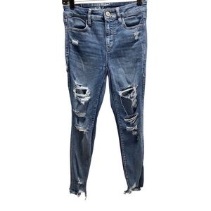 American Eagle Size 4 Short Super Hi Rise Jegging. Preowned